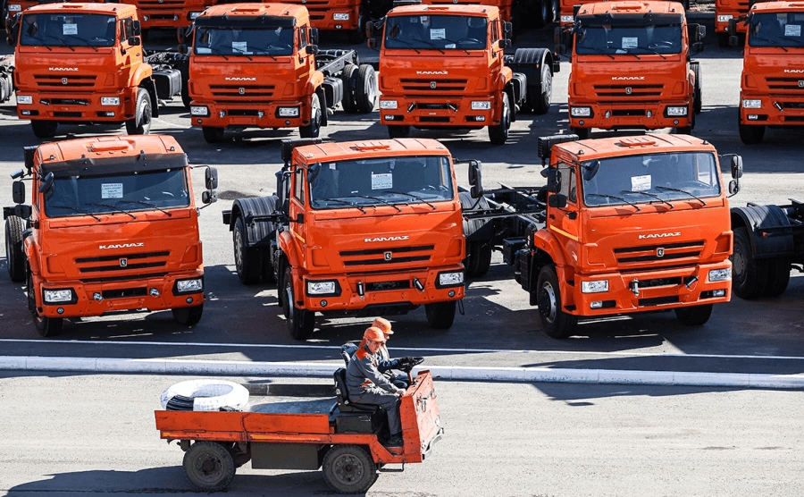 Докатились. Как и почему КамАЗ уступил китайцам российский рынок