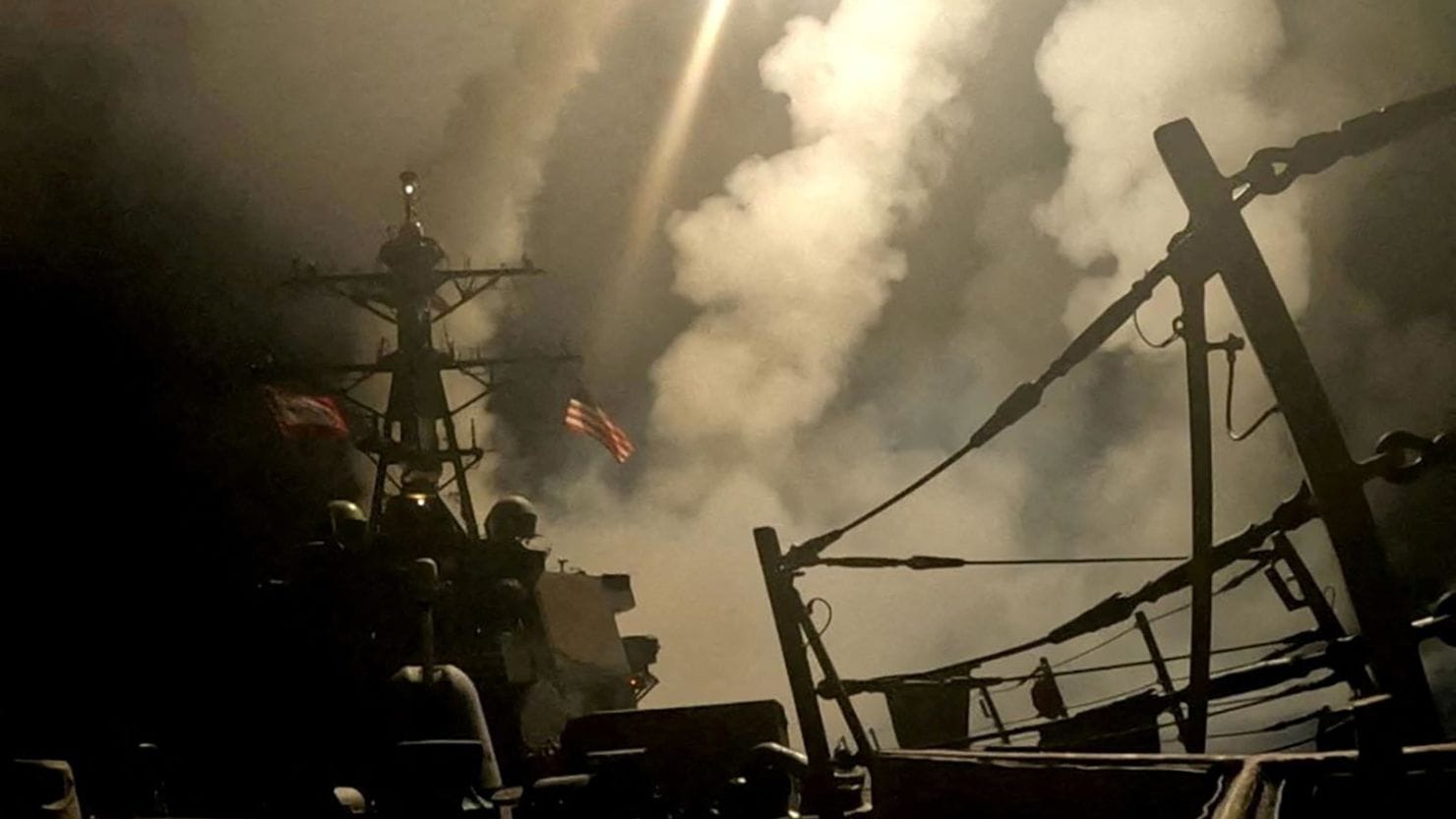 США прекратят удары по хуситам, которые «капитулировали», заявил Трамп. Хуситы называют его слова ложью