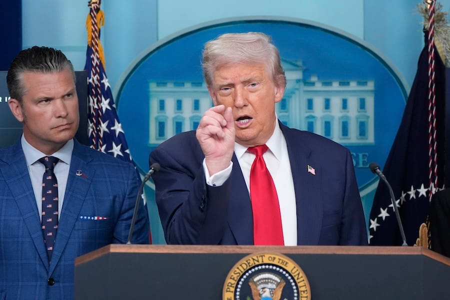 Трамп: «Переговоры могут привести к обмену территориями между РФ и Украиной. Но могут кончиться тем, что я просто пожелаю им удачи и улечу»