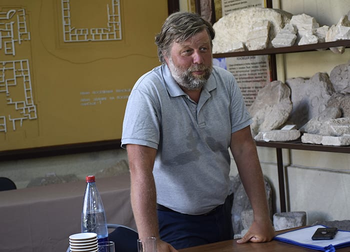 В Польше по запросу Украины задержали сотрудника Эрмитажа. Киев обвиняет археолога в незаконных раскопках в Крыму