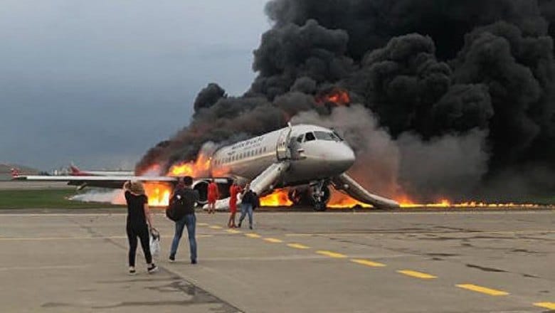 ОАК продолжит поставки SSJ-100 российским авиакомпаниям