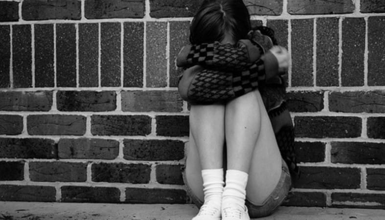 30 жителей Владикавказа несколько месяцев насиловали девушку-инвалида. СК не нашел состава преступления