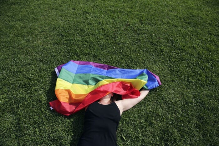 «Принятие поправок приведет к росту самоубийств». Психологи, психотерапевты и психиатры выступили против законопроектов Мизулиной о семье