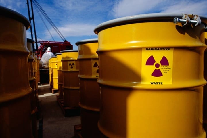 «В России накоплено порядка 1 млн тонн урановых хвостов» — эксперт Greenpeace Рашид Алимов о ядерных отходах из Европы