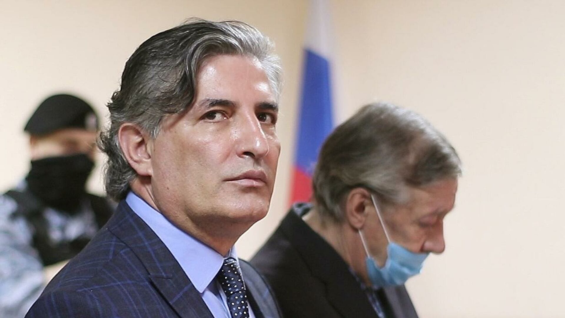 Защищавший Ефремова Эльман Пашаев лишен адвокатского статуса