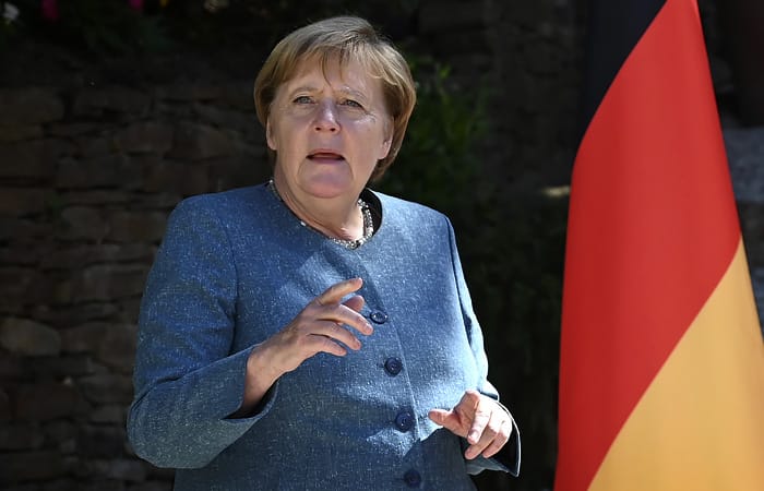 Меркель: «Мы призываем Россию расследовать нападение на Навального. Была нарушена конвенция о запрете химоружия»