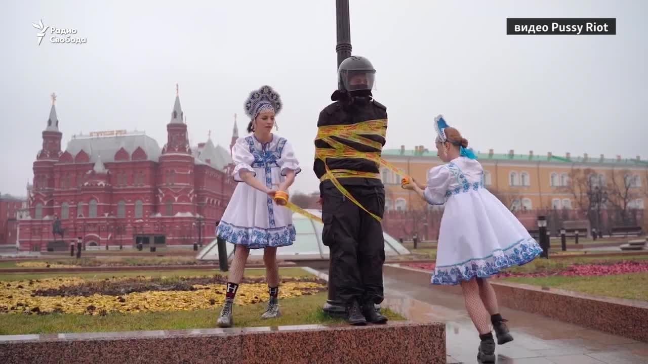 Активистку Pussy Riot Риту Флорес арестовали на 20 суток из-за акции «Осторожно, хрупкое»