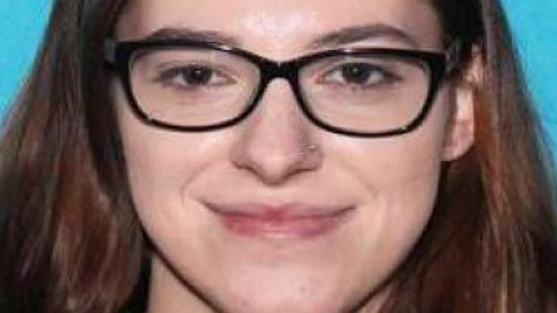 В США задержали женщину, которую подозревают в краже ноутбука из Капитолия для продажи спецслужбам России