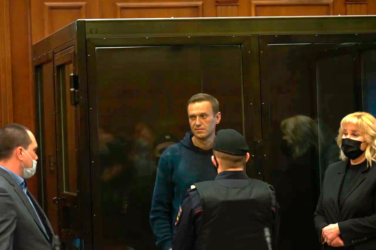 Суд над Навальным. Онлайн