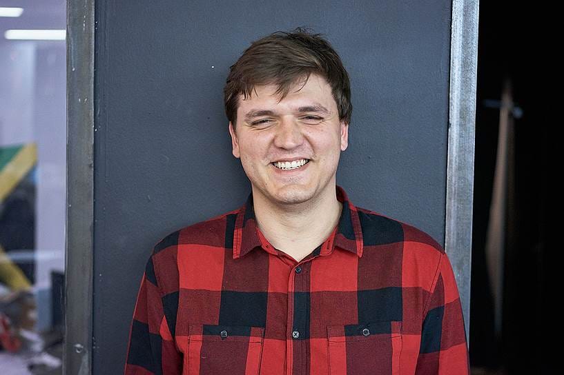 Корреспондента «Дождя» Василия Полонского задержали у Мосгорсуда, где рассматривают дело Навального