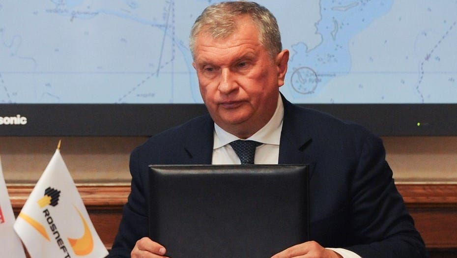 Один акт в четырех действиях. Как Сечин передавал Улюкаеву «объем». Все версии