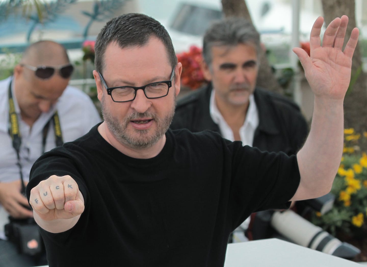 "Это мы были жертвами". Ларс фон Триер и продюсер "Танцующей в темноте" отрицают обвинения Бьорк в сексуальных домогательствах