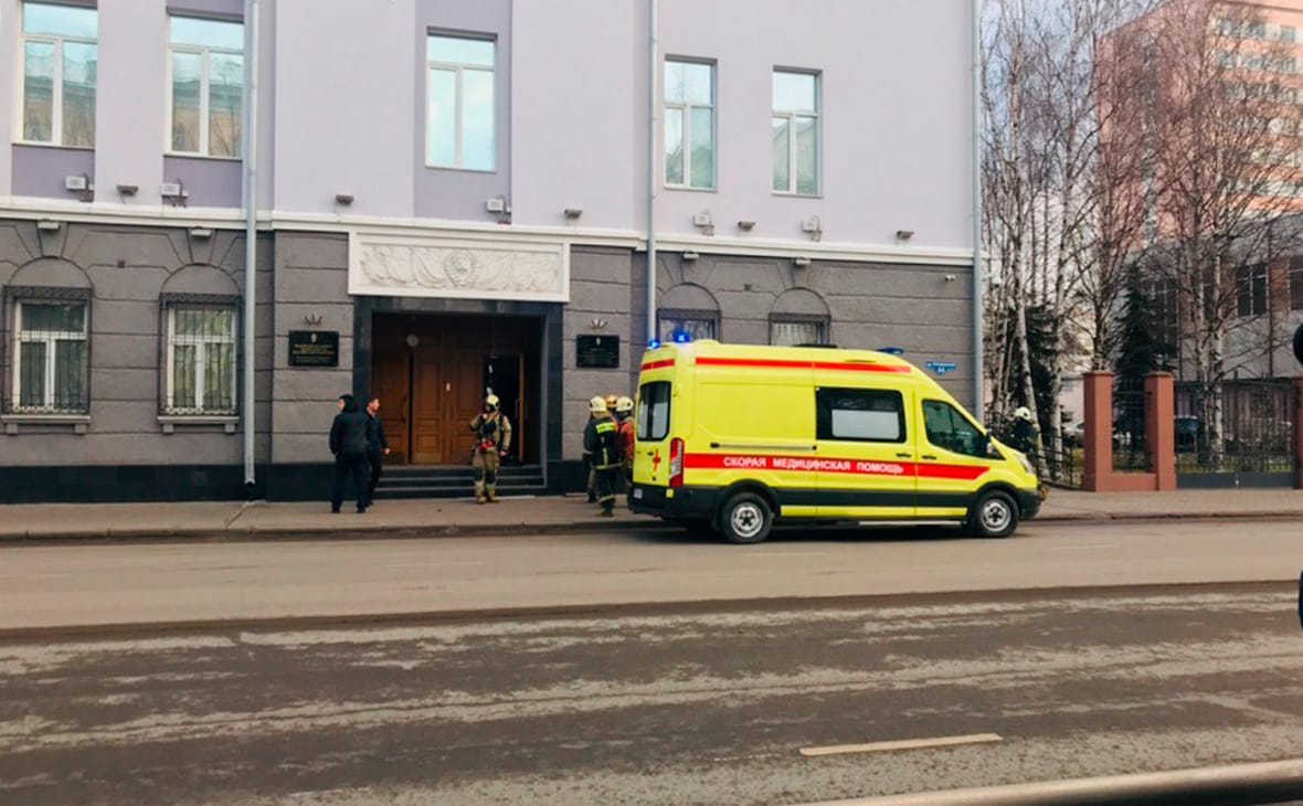 «ОВД-Инфо» узнал о еще одном приговоре за репост о взрыве в Архангельском УФСБ. Жителю Тольятти дали год колонии и 8 лет надзора