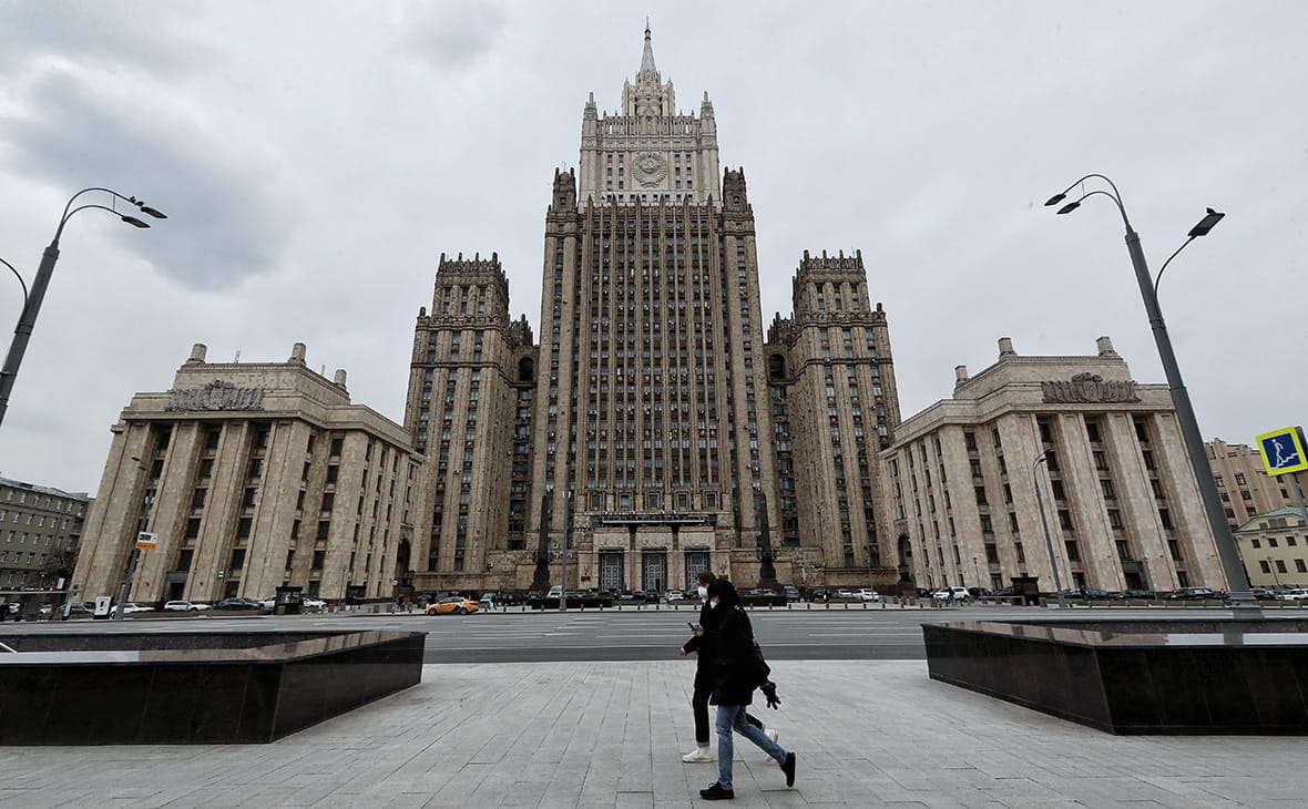 Россия запретила въезд спецдокладчику ПАСЕ по отравлению Навального и сотруднику лаборатории, которая нашла «Новичок» в его крови