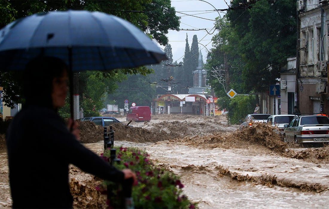 Частные дома затоплены в нескольких районах Крыма, ведется эвакуация