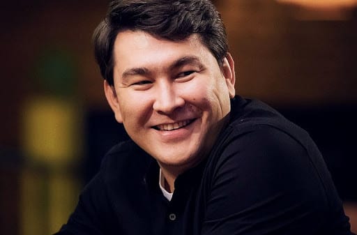 «В целях своей же безопасности». Глава Якутска посоветовал комику Азамату Мусагалиеву не приезжать в город из-за шутки 2014 года 
