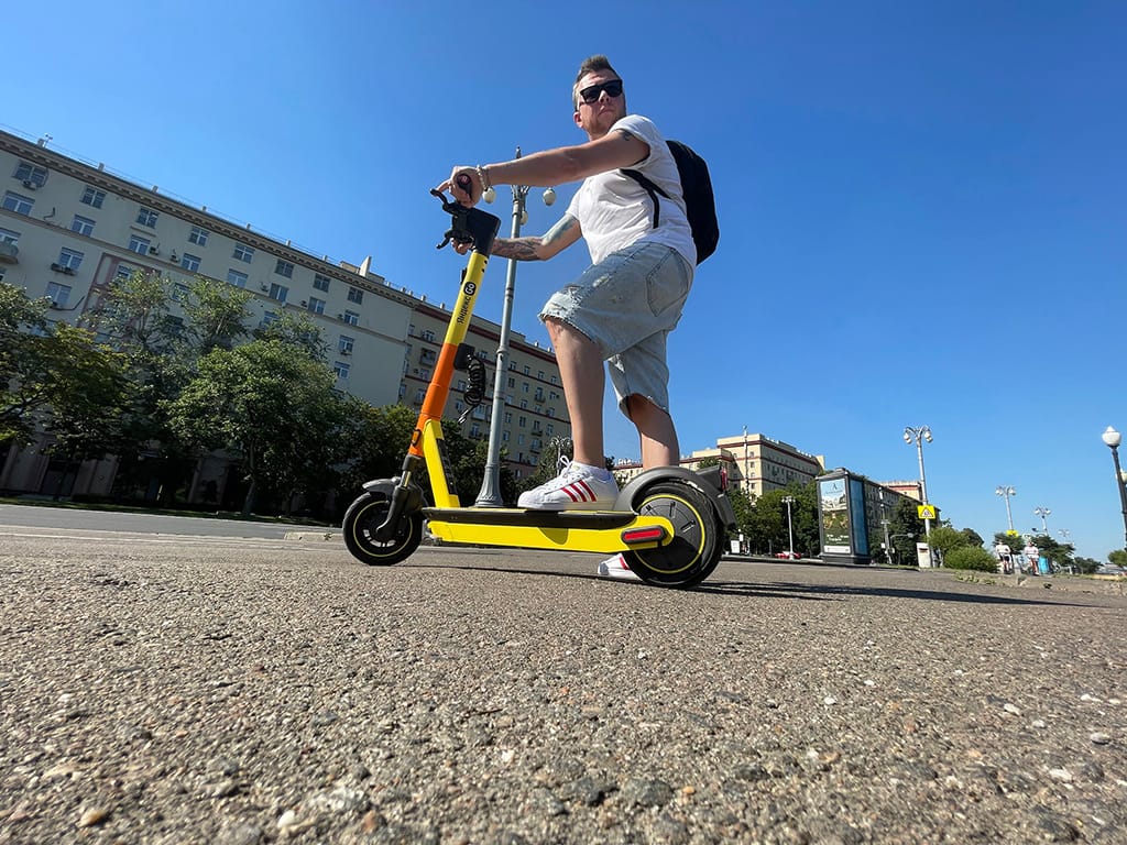 СК начал проверку точек аренды электросамокатов в Москве — Baza