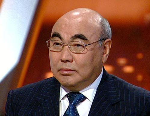 Аскар Акаев перед возвращением в Киргизию получил гарантии защиты, рассказал Аркадий Дубнов