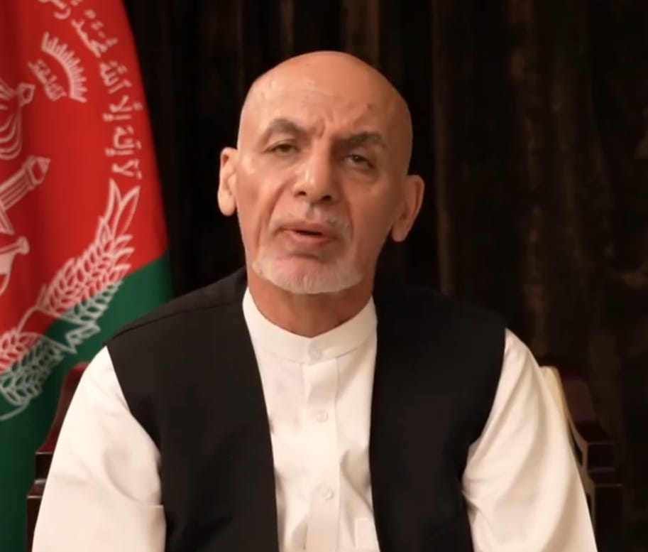 Президент Ашраф Гани заявил, что покинул Афганистан не по своей воле и не увозил с собой деньги