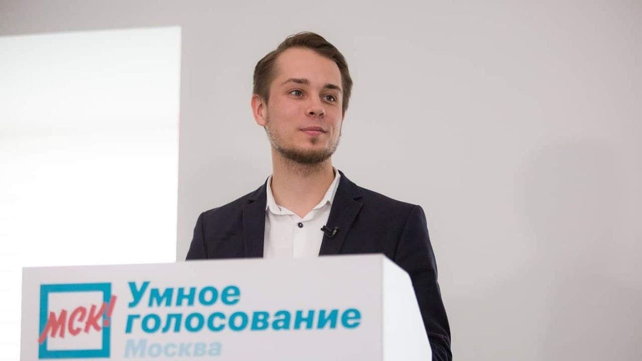 Экс-главу московского штаба Навального Олега Степанова приговорили к одному году ограничения свободы по «санитарному делу»