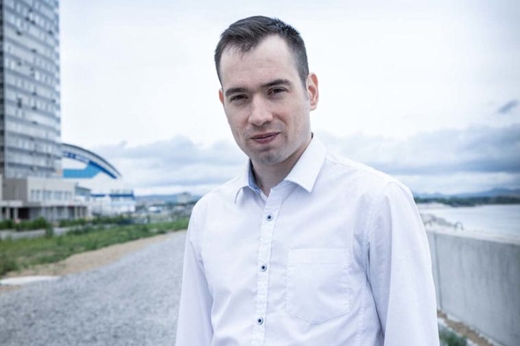 В Хабаровске на суде по делу экс-главы штаба Навального свидетели обвинения встали на сторону обвиняемого