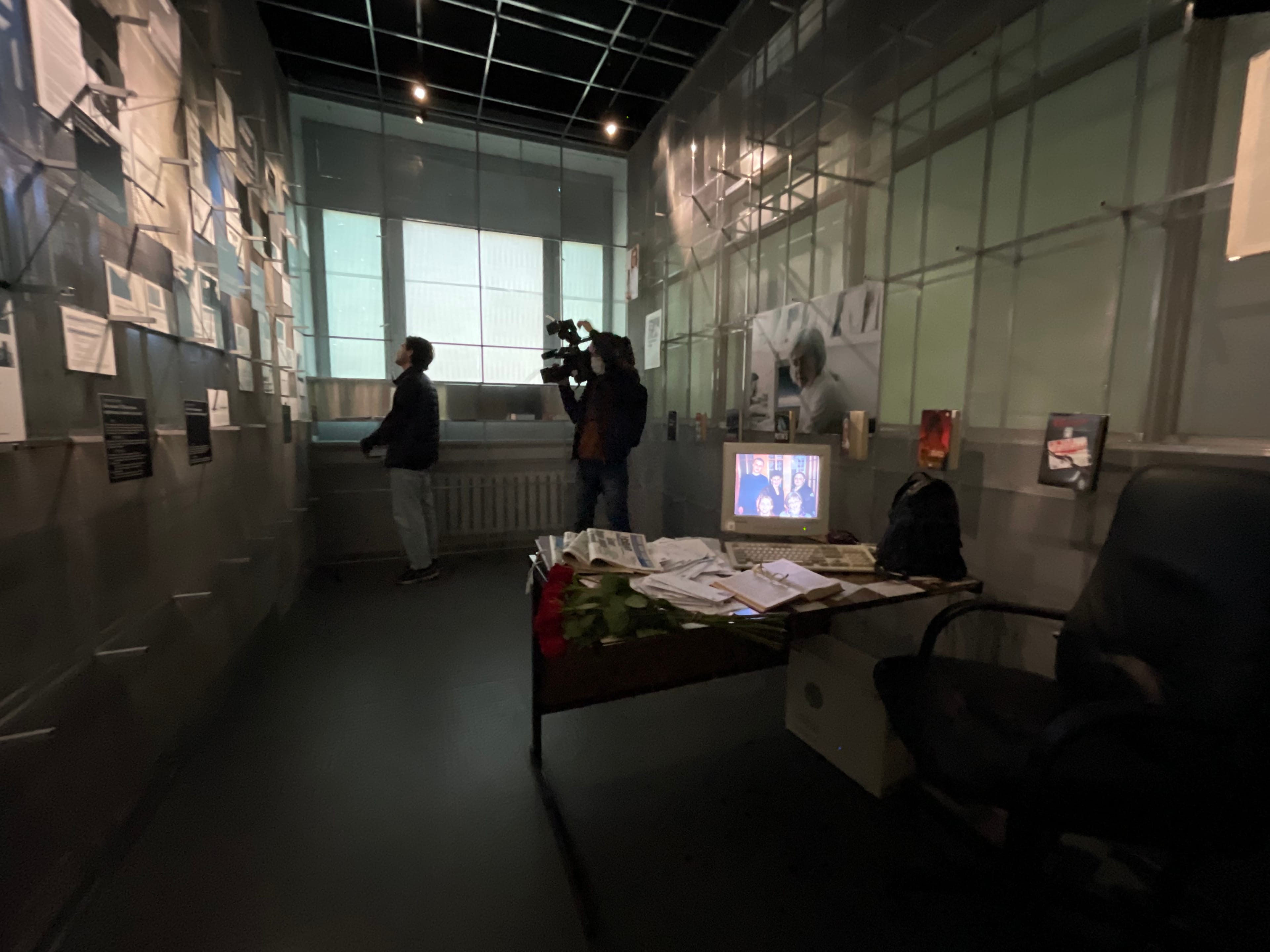 В редакции «Новой газеты» открыли музей Анны Политковской. Его открытие приурочили к 15-летию со дня убийства журналистки