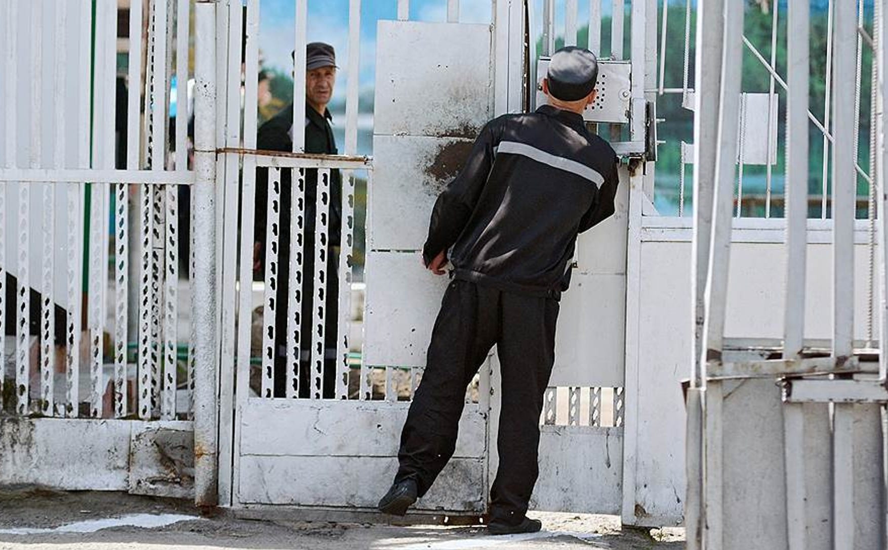 “The vital organs are intact – keep f*****g him up”: For years, prisoners have been tortured in Krasnoyarsk Cell Block 31