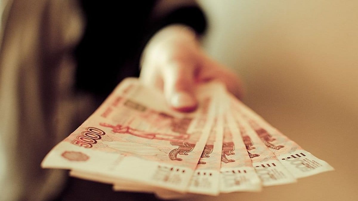 В Хабаровске экс-глава строительного управления Минобороны, получивший взятку в 2,2 млн рублей, приговорен к восьми годам колонии