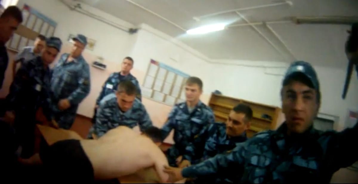 9 сотрудников ФСИН предстанут перед судом по делу о пытках заключенного Цагалаева в ярославской ИК-1