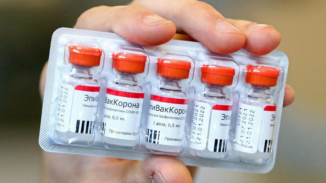 Неэффективность «ЭпиВакКороны», установленную учеными из Петербурга, подтвердило исследование «Медузы». Оно основано на данных Депздрава