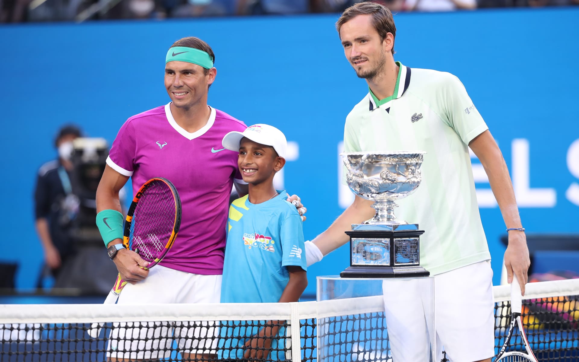 Даниил Медведев проиграл Рафаэлю Надалю в финале теннисного турнира Australian Open
