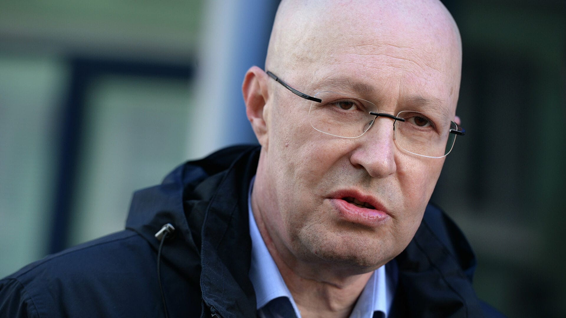 Обыск у Соловья связали с Telegram-каналом «Генерал СВР». Там говорилось, что Путин провел шаманский ритуал, намазал лицо кровью и сжег орла