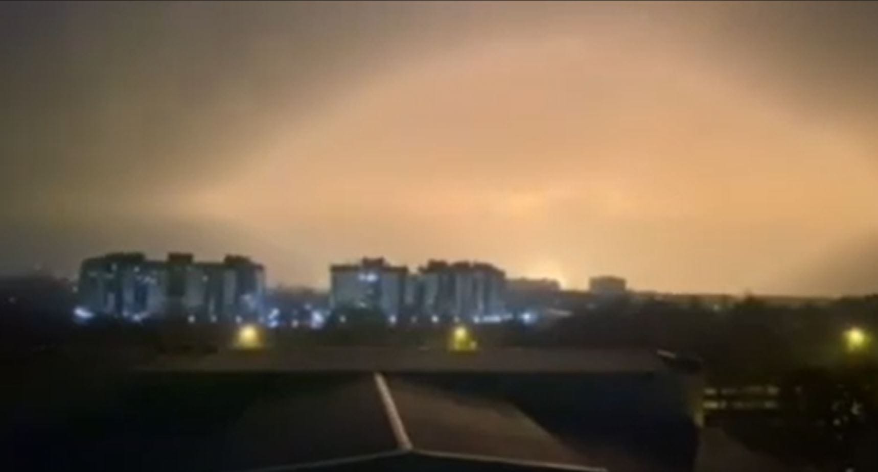 В Луганске прогремел мощный взрыв на газопроводе. Ранее МО Украины предупредило о готовящихся провокациях