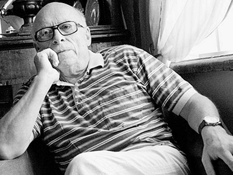 Умер писатель Юз Алешковский