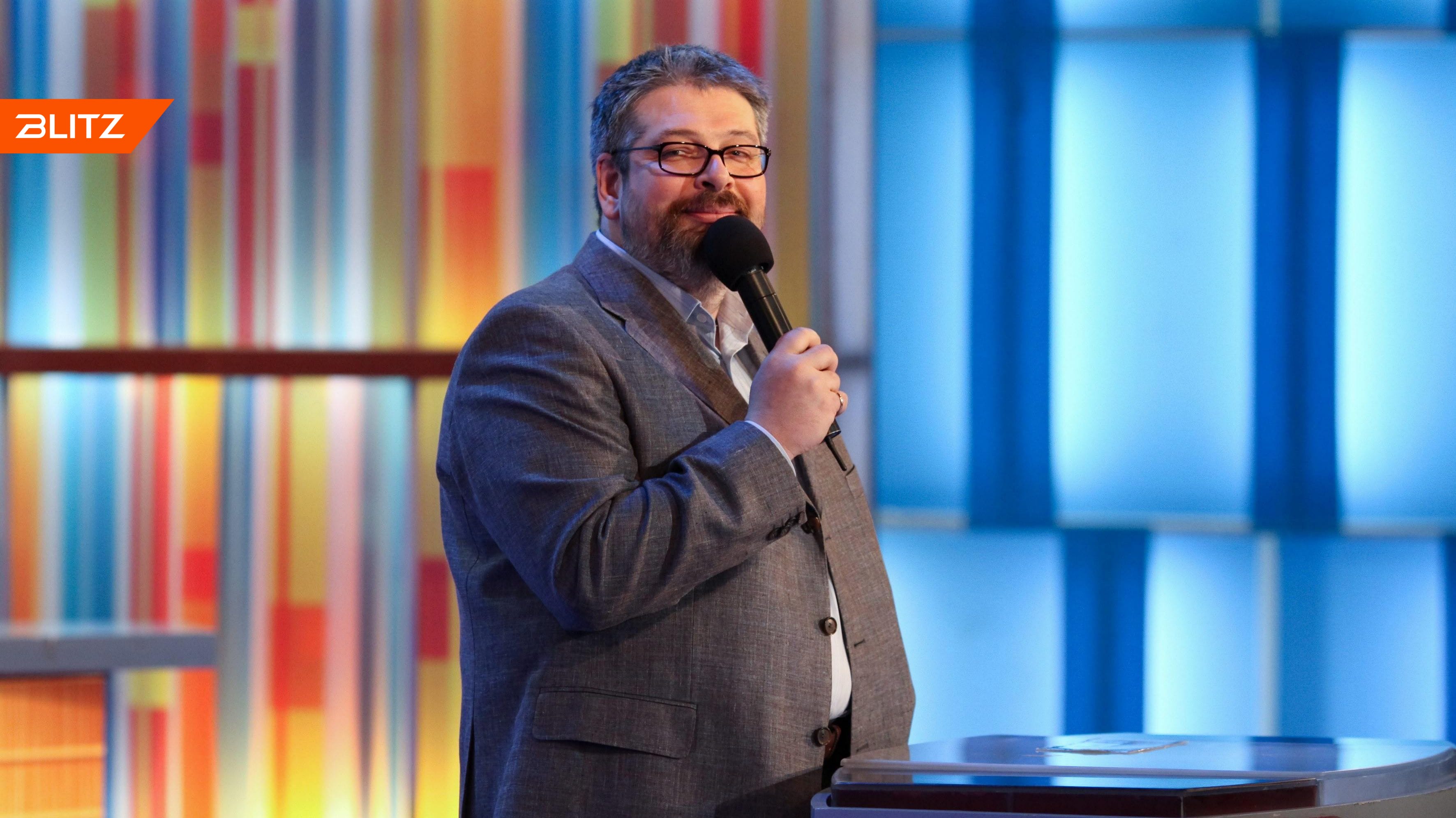 Ведущий программы «Сто к одному» уволился с ВГТРК после высказанной антивоенной позиции, сообщил журналист Роман Супер