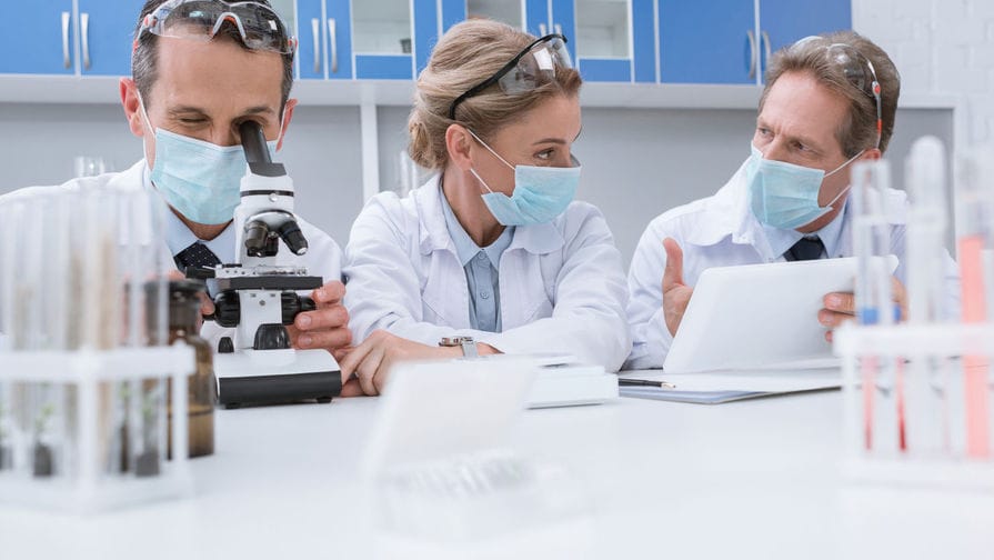 Президент РАН выступил против разрыва отношений с учеными из «недружественных» стран. Эти государства финансируют 64% мировых исследований