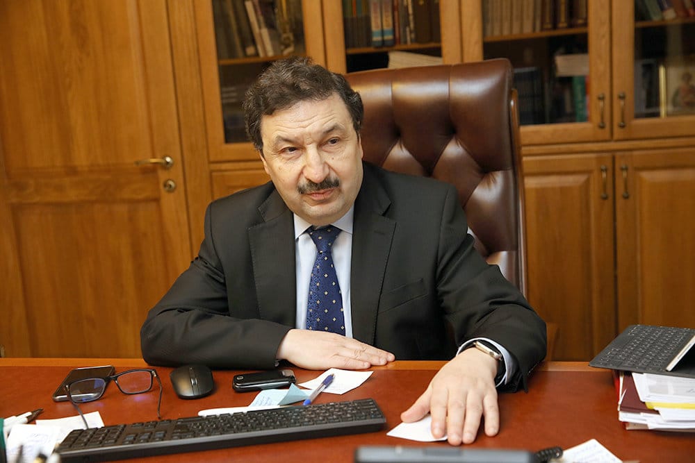 Ректору РАНХиГС Владимиру Мау заменили домашний арест на подписку о невыезде