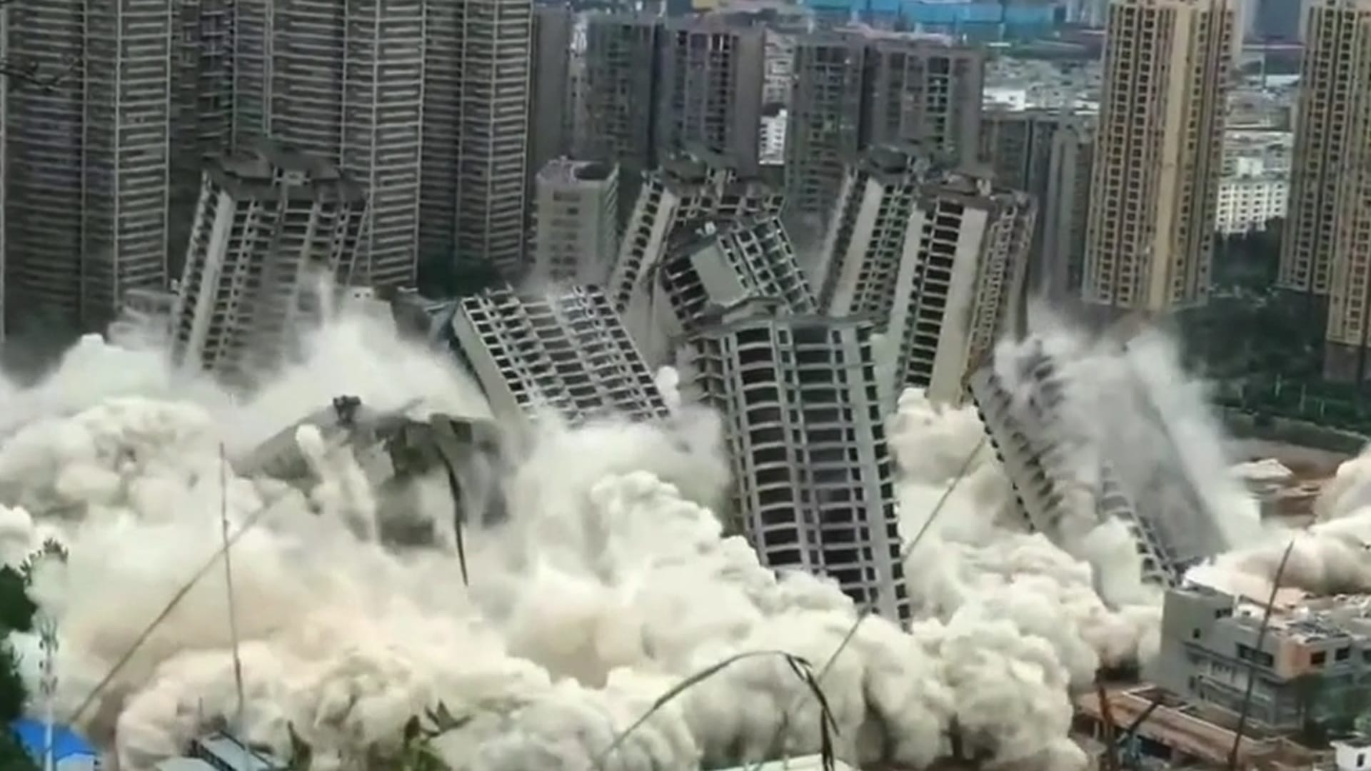 Падение Поднебесной. Впервые за 30 лет экономика Китая на грани рецессии, и это дорого может обойтись миру