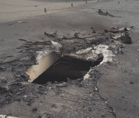 Пророссийские власти Запорожской области показали фото пробитой крыши корпуса ЗАЭС с ядерным топливом