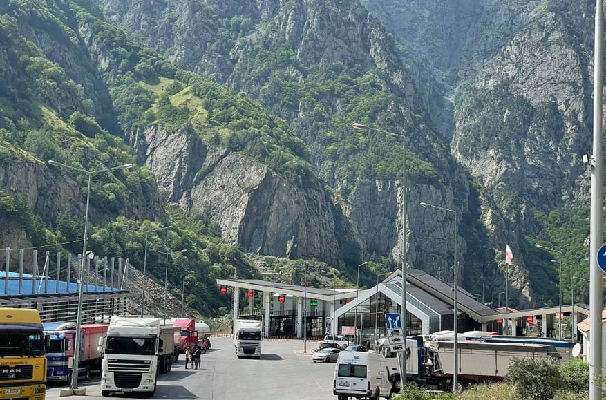 Власти Северной Осетии запретили въезжать в республику на автомобилях с номерами других регионов