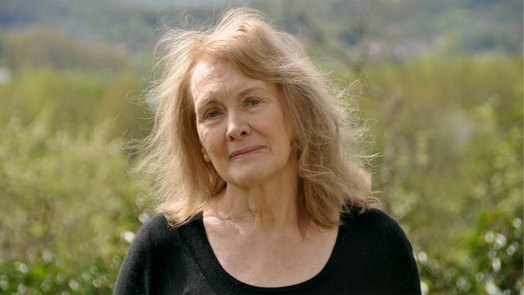 Нобелевскую премию по литературе получила французская писательница Анни Эрно