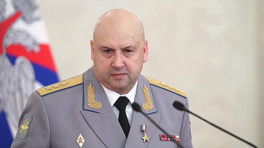 Кадыров назвал «настоящим генералом и воином» Суровикина, который руководил задавившей людей во время путча 1991 года колонной техники