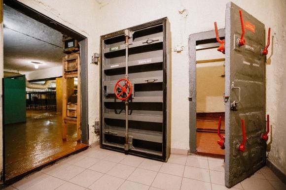 В московских школах подготавливают бомбоубежища — «Подъем»