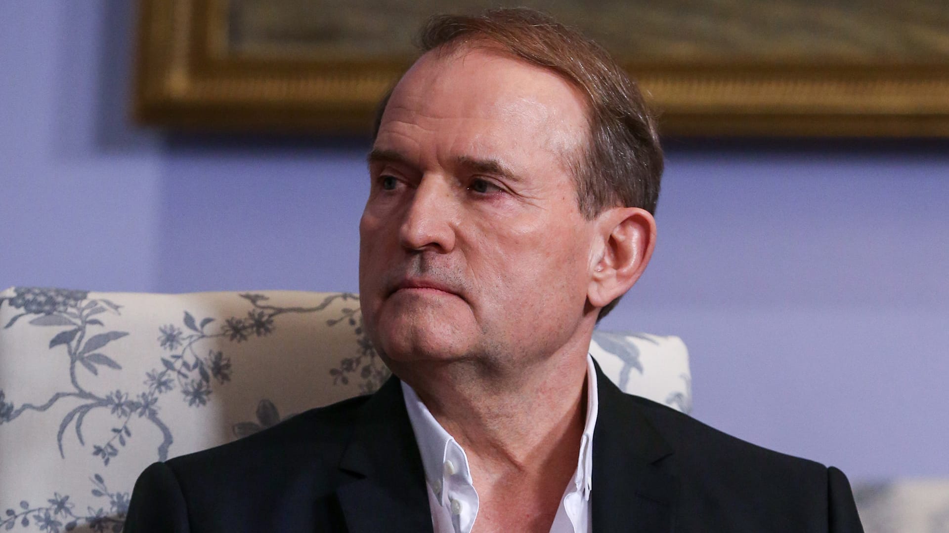 Зеленский лишил гражданства Украины Медведчука и еще трех депутатов Верховной рады