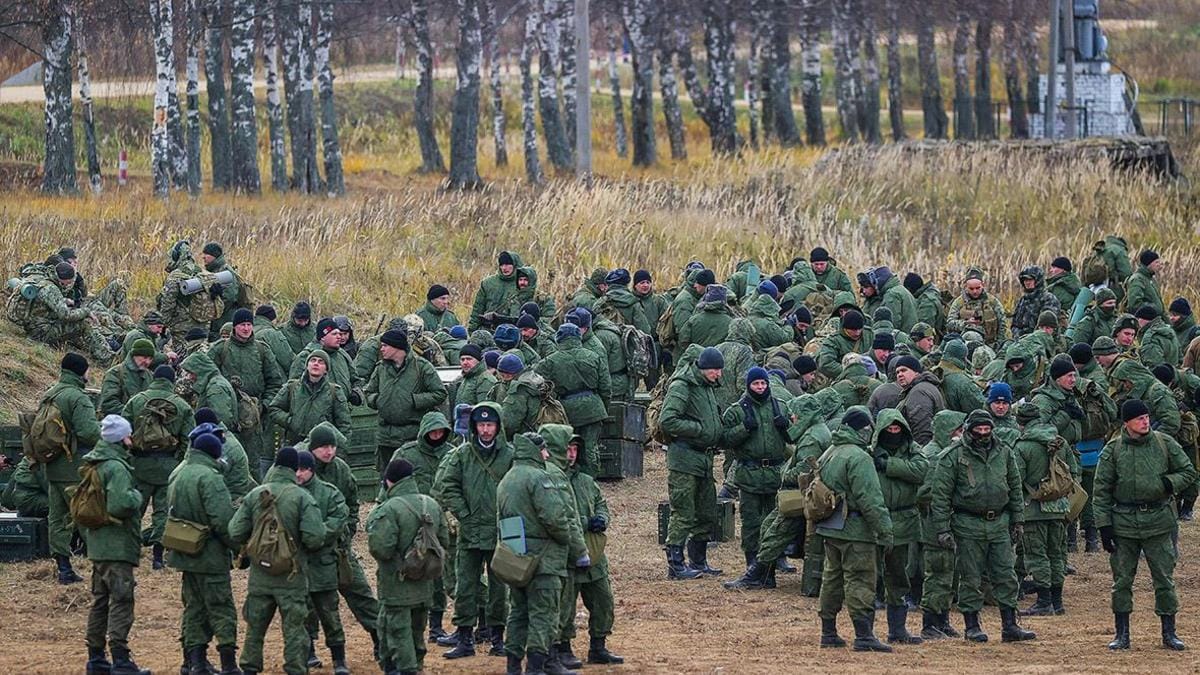 Russian mobilized on leave break their arms and legs to avoid returning under command of Wagner PMC