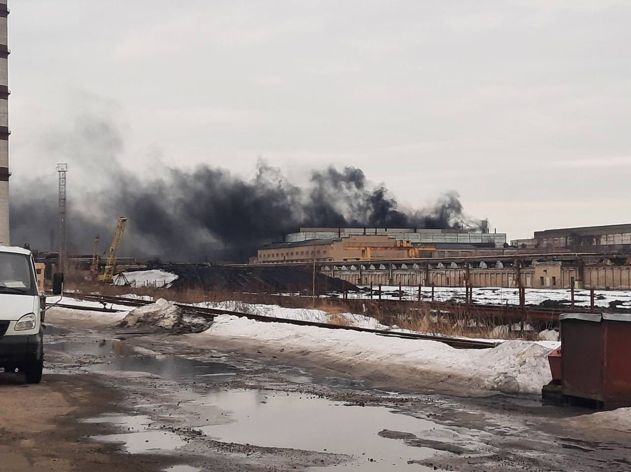 На моторном заводе в Ярославле произошел пожар. Это один из крупнейших производителей двигателей для техники армии РФ