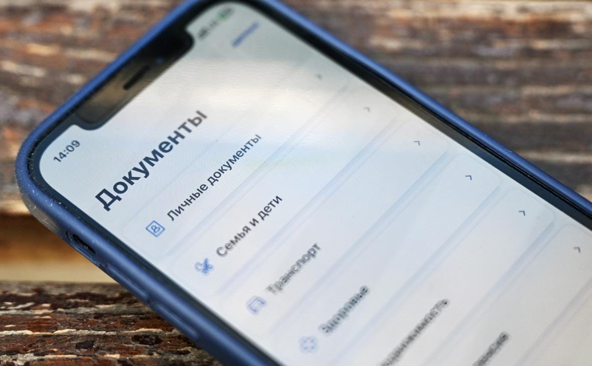 Путин подписал закон об электронных повестках 