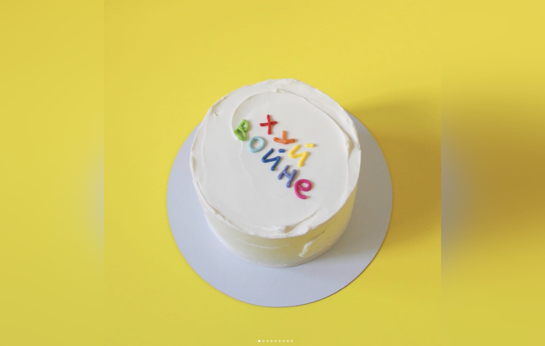 В Москве полиция пришла домой к женщине, которая печет «антивоенные» торты. На нее составили протокол о «дискредитации» армии