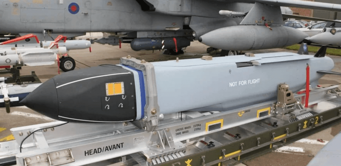 CNN: «Великобритания поставит Украине крылатые ракеты дальностью более 250 км». Кремль обещает «адекватный ответ»