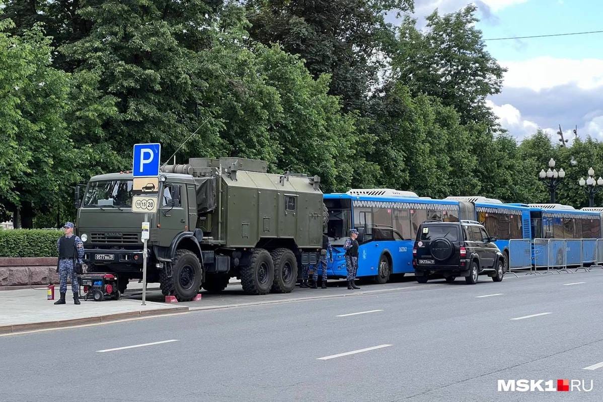 В Москве и других городах задержали более 20 человек на акциях в поддержку Навального